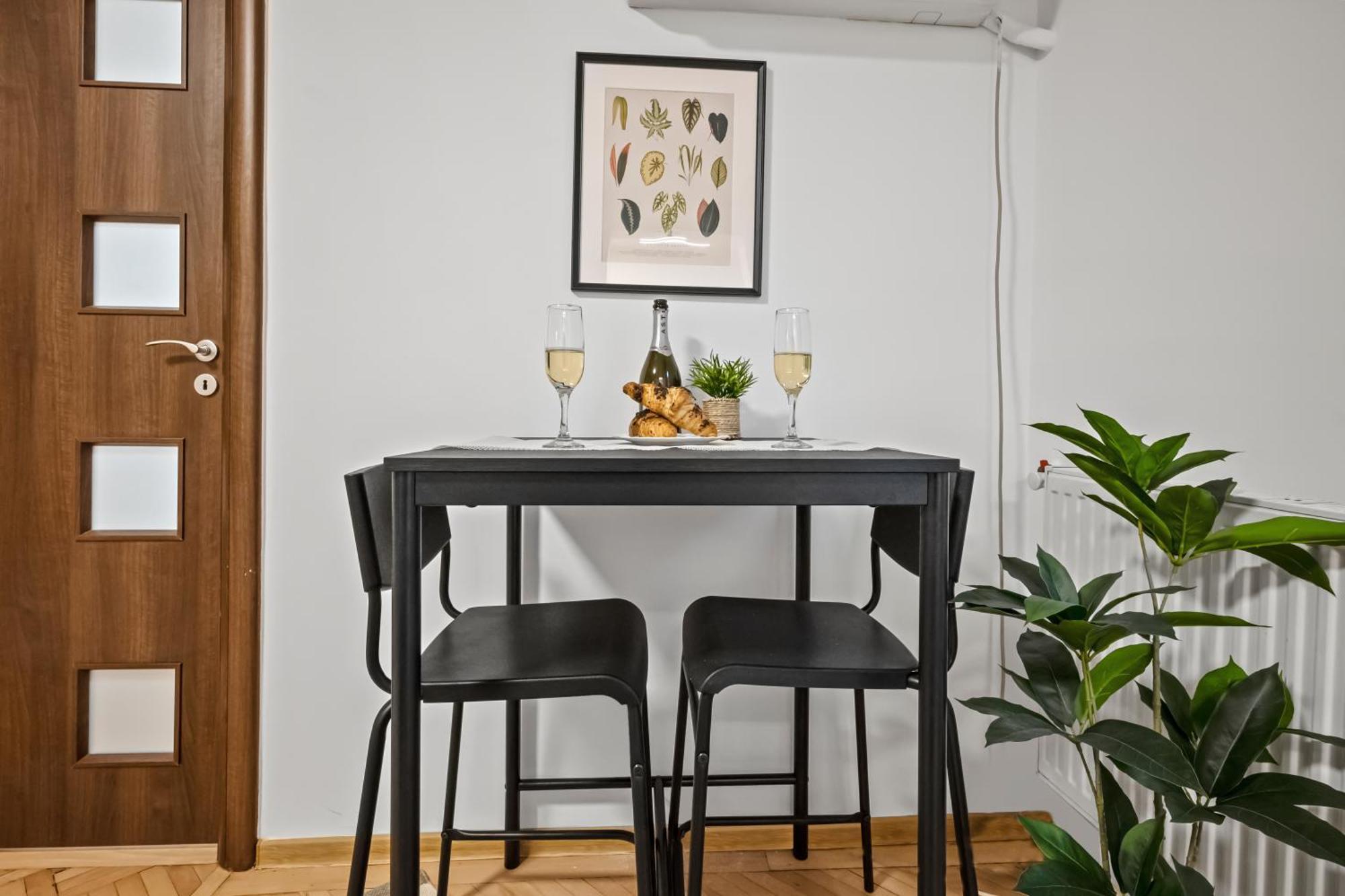 Earthy Escape - Central Apt With Balcony Bukareszt Zewnętrze zdjęcie